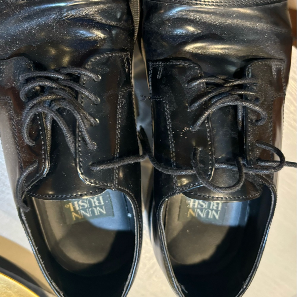 Nunn Bush Men’s Blackk Dress Shoes Sz 9 1/2 EUC